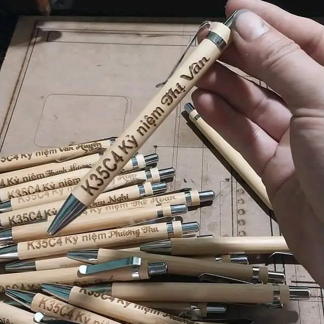 Bút Tre Khắc Tên Theo Yêu Cầu 1