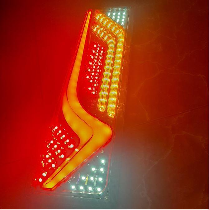 Bộ 2 đèn led hậu xe tải cánh chim Universe 12V - 24V