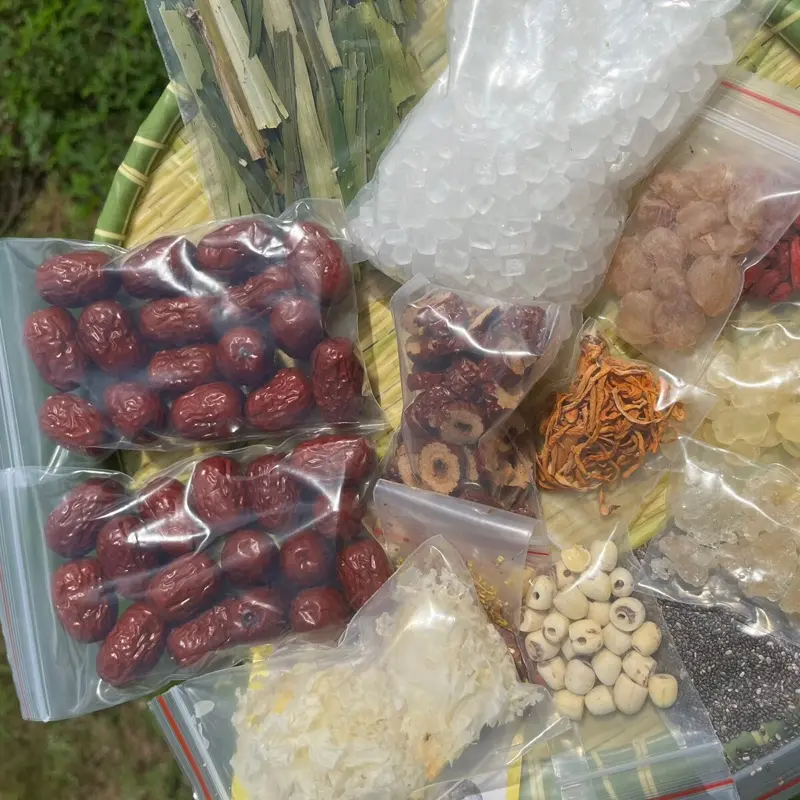 (1 Sét 500gr) Chè dưỡng nhan 14 vị, nấu được 20-25 chén tea nước trà-cô út chè dưỡng nhan, tặng 1 túi tuyết Yến, 1 túi đông trùng Chua Sen 6