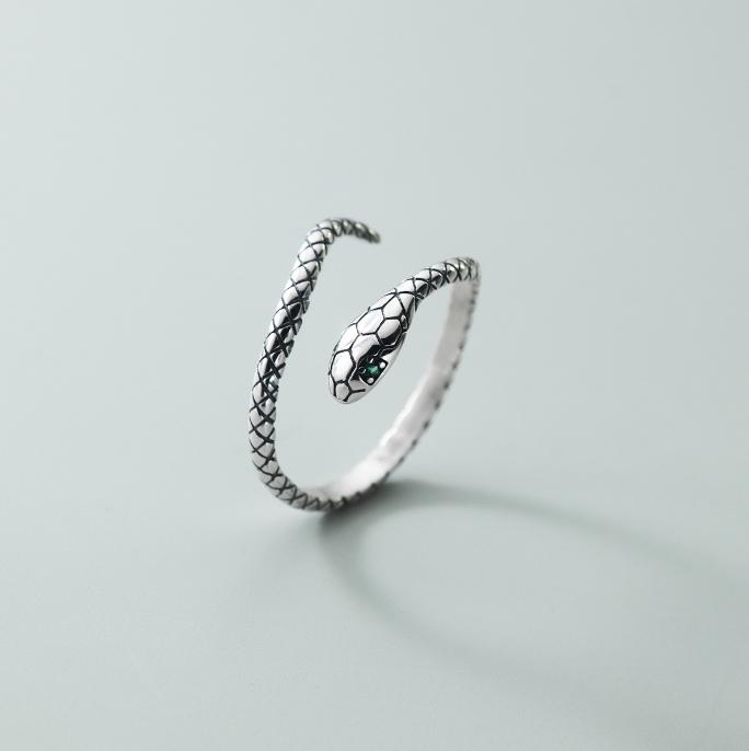 Nhẫn bac nữ hình con rắn cá tính, nhẫn đeo ngón trỏ cá tính