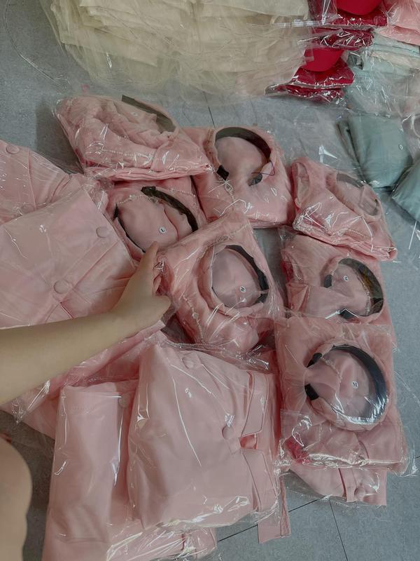 Áo dài bigsize 4 tà vải tơ, lụa và có gắn hoa trước ngực (Bao gồm quần và áo) áo dài tết  cho 2k13 đen đính nơ cúc 2