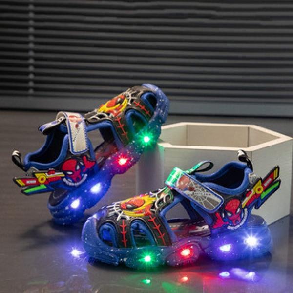 Product Introduction of Spider-Man with Light Children's Sandals 2024 Summer New Anti-Kick Closed Toe Sandals Boys Children Beach Shoes 17