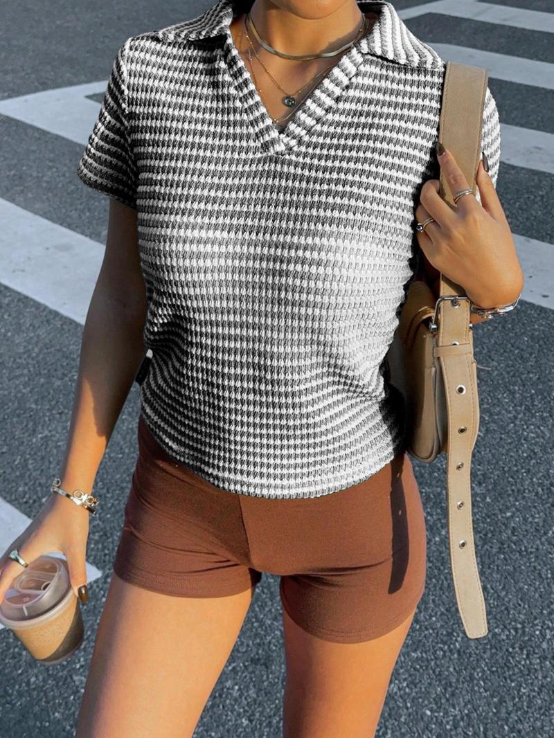 Product Introduction of Women's Striped Print   Tee, Casual   Short Sleeve T-shirt, Ladies Summer Clothes for Daily Wear 8