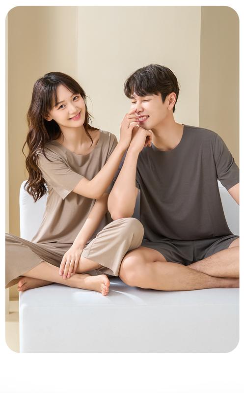 Product Introduction of Ice Silk Couple Pajamas Women's Summer 2024 Loose plus Size Quick-Drying Home Wear Outer Wear Men's Short Sleeve Shorts Suit 8