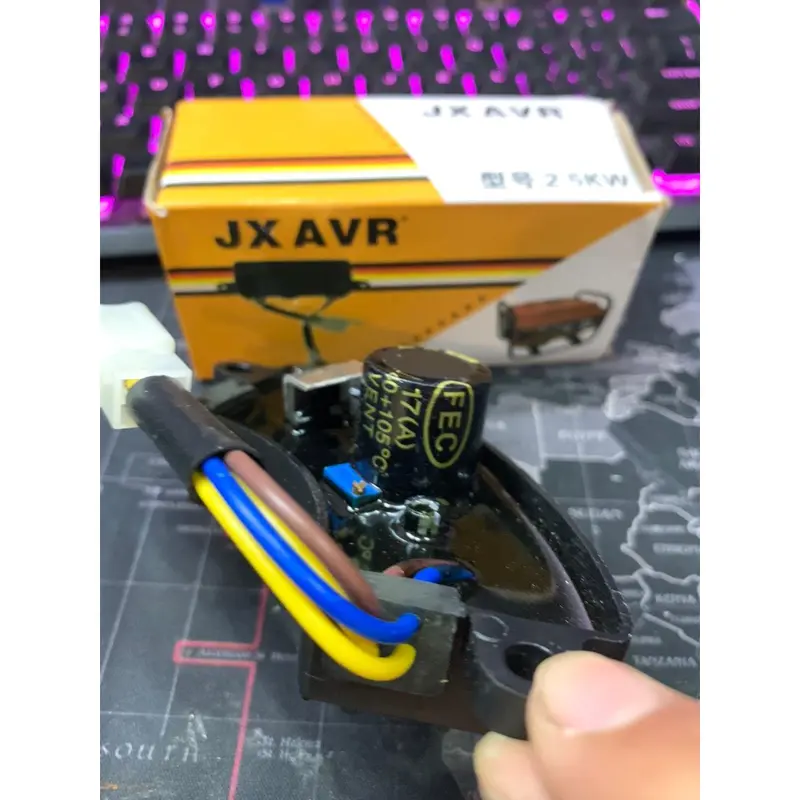 [Ảnh thật] AVR máy phát điện 2,5kw - AVR máy phát điện vỏ nhựa 6 dây 1