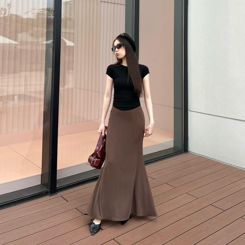 Chân váy đuôi cá dáng dài xoè nhẹ PhưnClothing ( Có 2 chiều dài 95cm và 100cm, free size từ 40 - 63kg ) _ Chất thun hàn mềm mịn, dày dặn, mát rũ, co giãn 4 chiều và đàn hồi