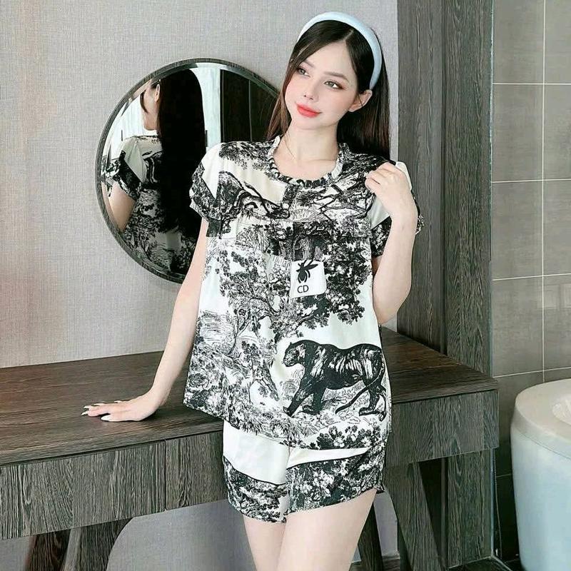 Đồ bộ đùi hoạ tiết hoạt hình tay 2 tầng dễ thương cho nữ 8