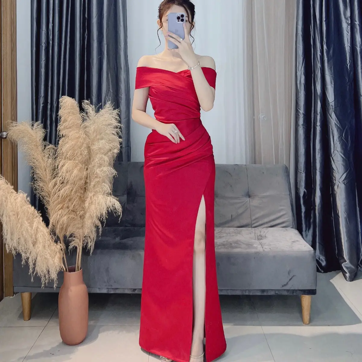 Đầm body bẹt vai