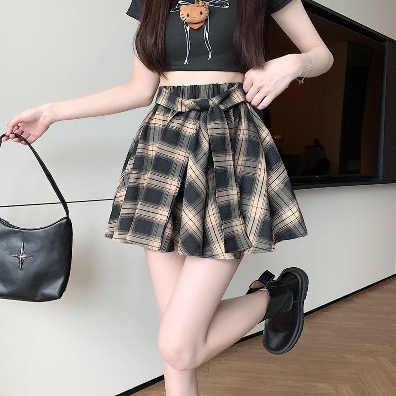 Product Introduction of Irregular Retro Plaid Skirt for Women, Summer Versatile Slimming Anti-Exposure American Style Hot Girl A-Line Pleated Short Skirt 6