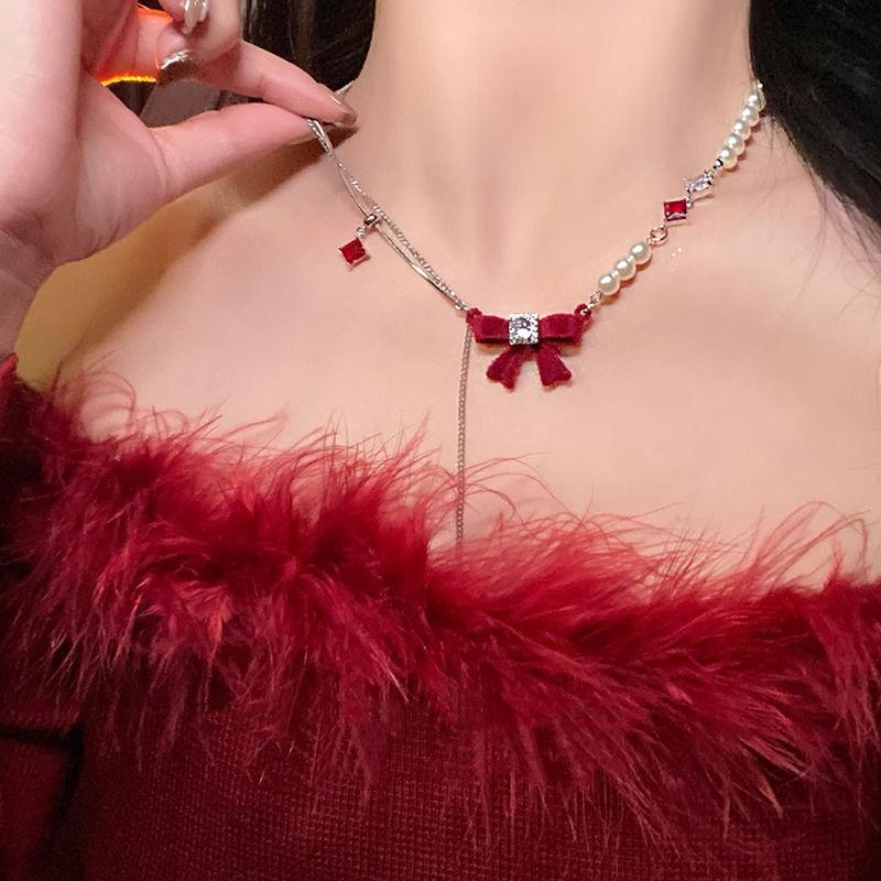 Product Introduction of Red Bow Pearl Necklace for Women New Popular Clavicle Chain Noble Niche Necklace Light Luxury High-Grade Accessories 6