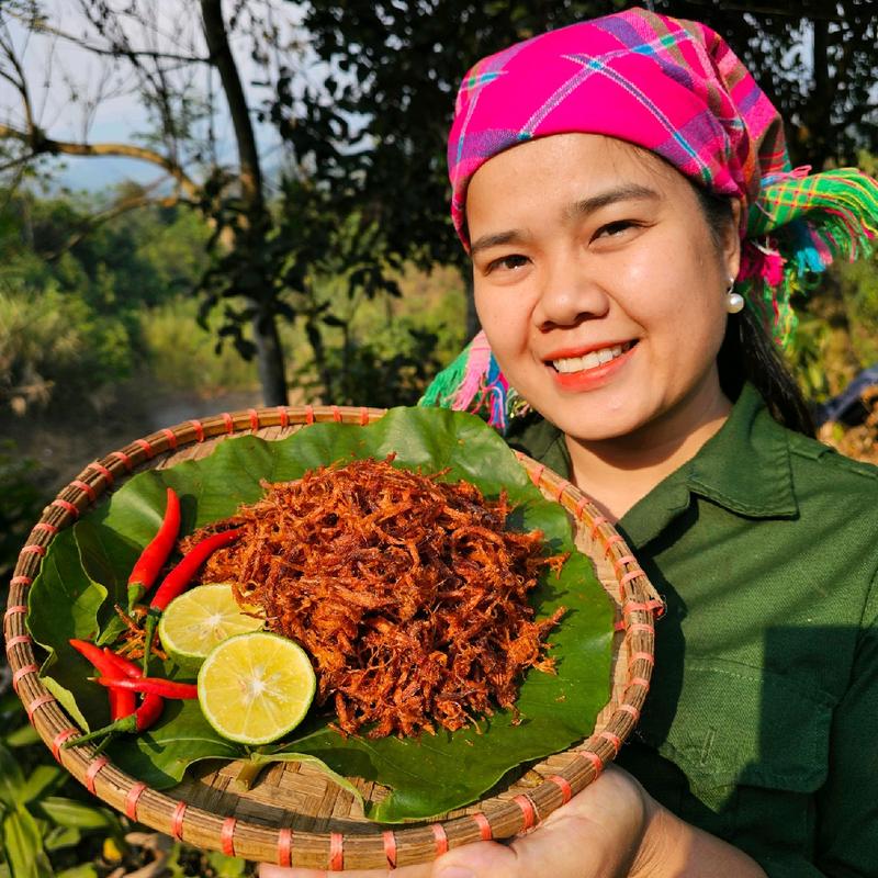 Hũ 200Gram Thịt lợn gác bếp xé sợi Mai Tây Bắc ăn liền tiện lợi đậm vị thơm cay ngọt