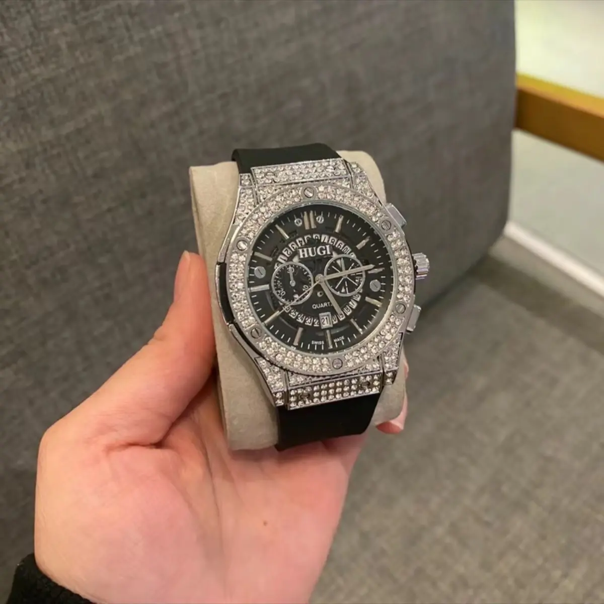 Đồng hồ nam HUGI 602 Luxury Classic dây silicon thông minh với khóa cài, mặt kim thể thao sang trọng cao cấp Watch Đeo Tay