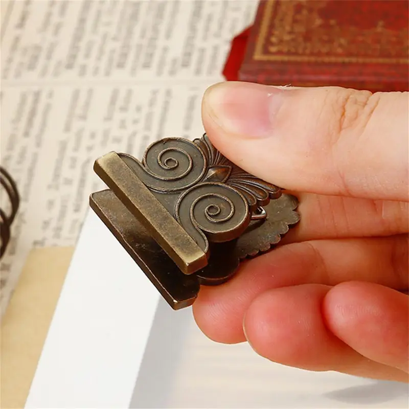 Vintage Leaf Design Metal Binder Clip, 1 Count Creative Photo Storage Clip, Binder Accessories for Home & Office & School 5