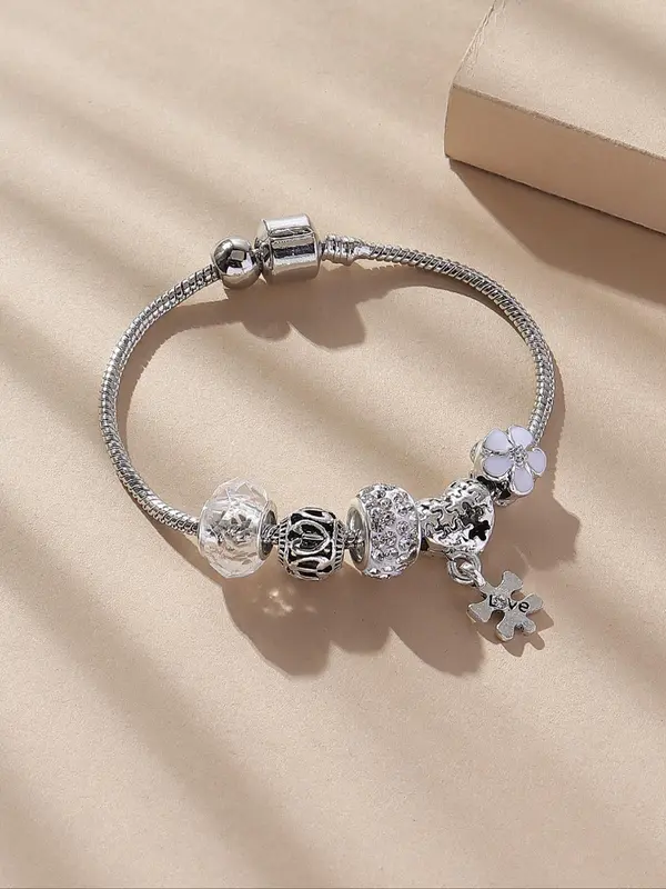 Fashion Elegant Heart Decor Bangle for Women, Rhinestone Inlaid Casual All-match Alloy Bracelet, Gift for Girlfriend 0