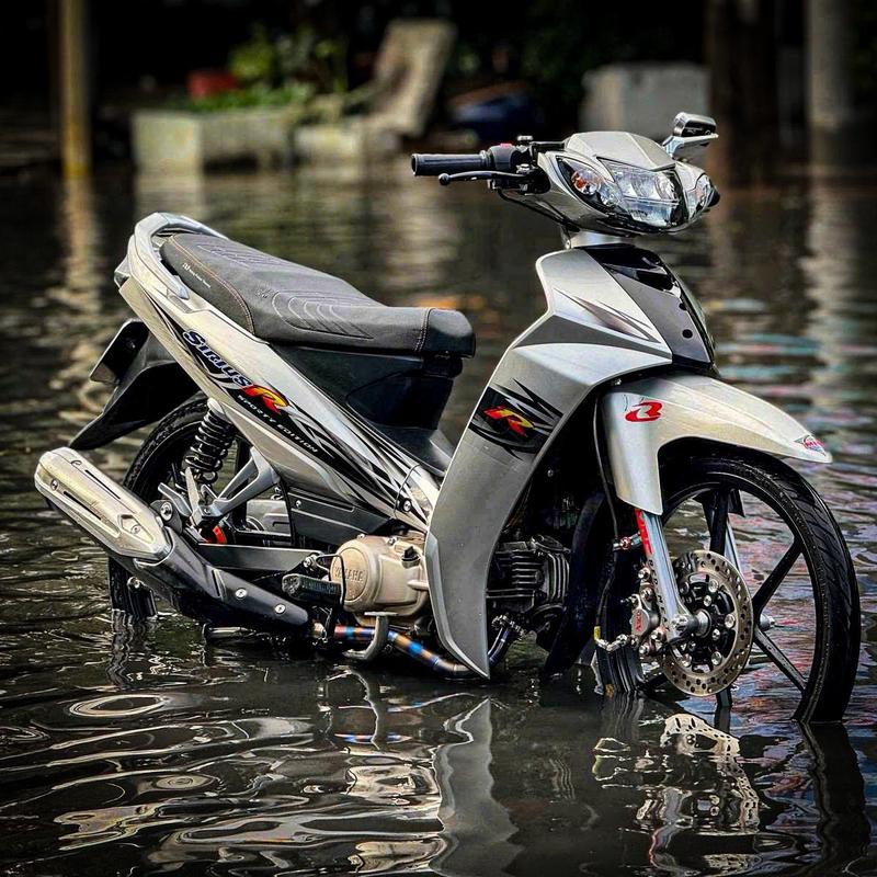 Nhãn Dán xe sirius cho xe màu bạc xe trắng tem keo trong decal 3 lớp chống nước - tem rời