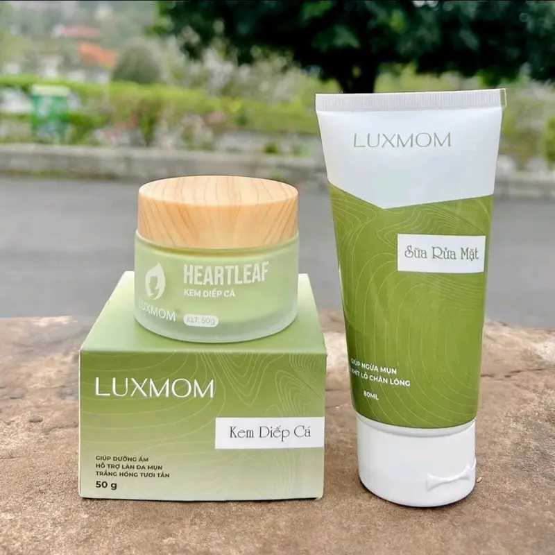Bộ đôi chăm sóc da Luxmom kem diếp cá và sửa rửa mặt trà xanh dành cho mẹ bầu mẹ bỉm 1