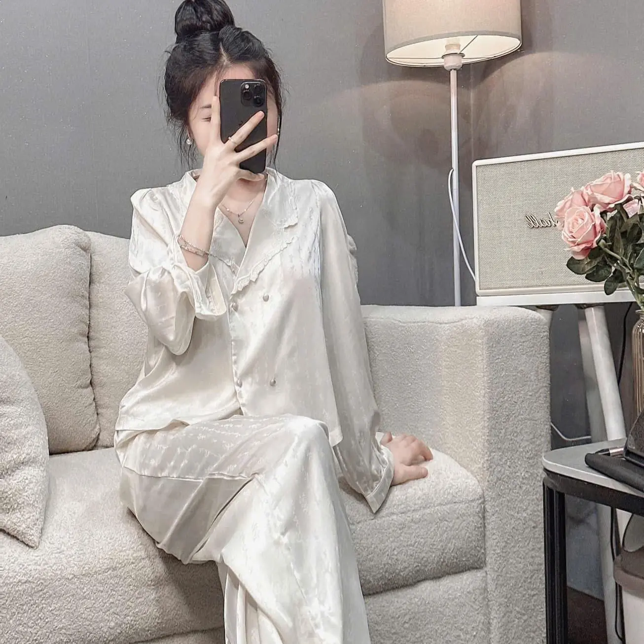 Bộ ngủ lụa gấm vest áo dài quần dài lyly SP1177