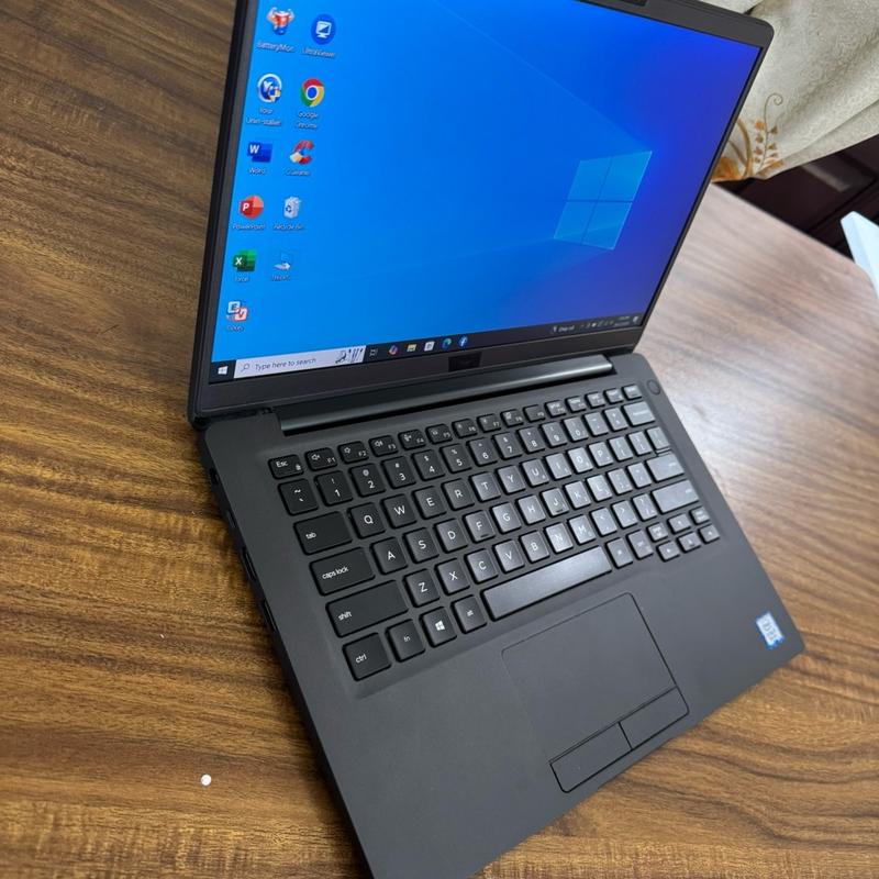 [Đã qua sử dụng] - Laptop Dell Latitude 7400 Core i5-8300U | RAM 16GB | SSD 256GB | Màn hình 14 inch Full HD