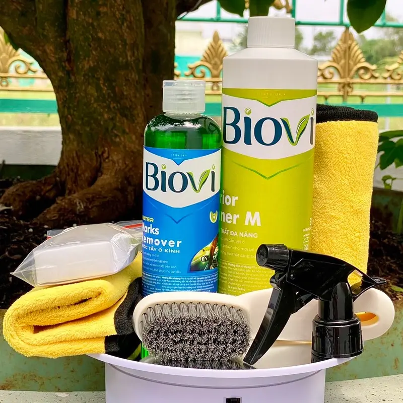 Combo Tẩy Ố Kính và Vệ Sinh Nội Thất ( 2 khăn,1 vòi,1 bàn ngẩu nhiên ,1 mút và bao tay tẩy kính) Làm Sạch bột đa năng cancan xi 0