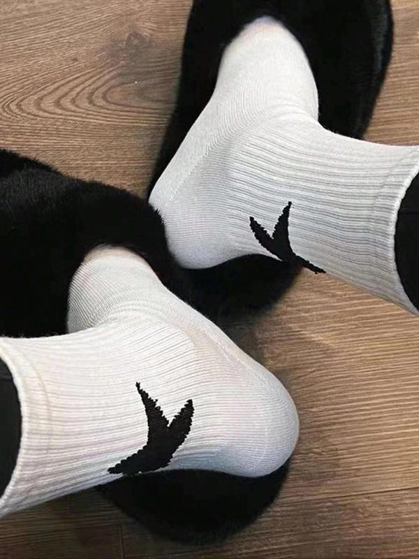 Women's 2 Pairs Chic Star Print Crew Socks, Fashion Casual Cozy Breathable Comfort Mid-Calf Socks For Daily Outdoor Wear, Womenswear, Lady Socks For All Seasons 3