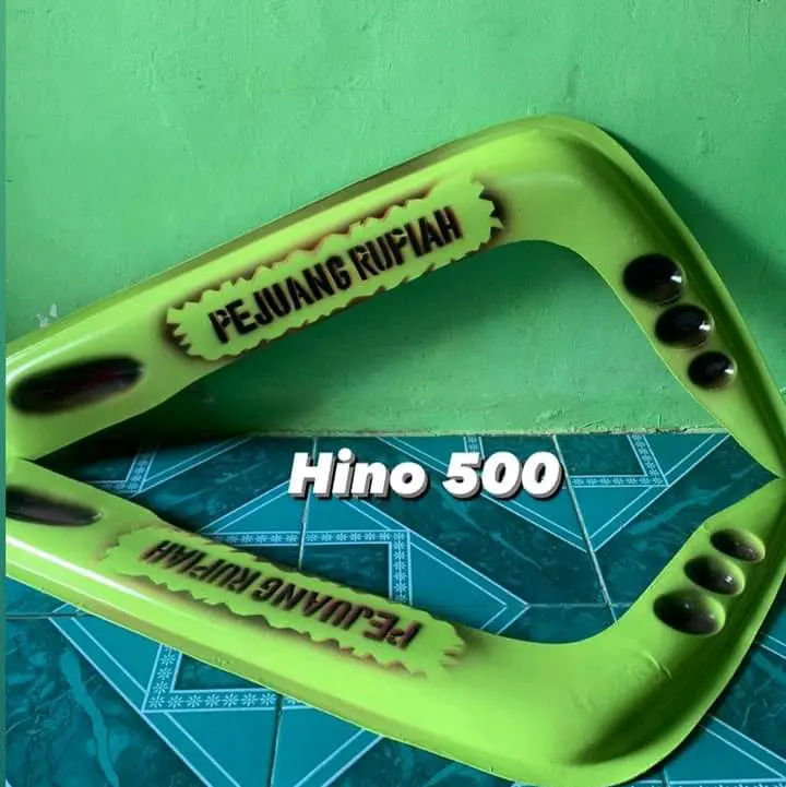 Talang air Hino 500