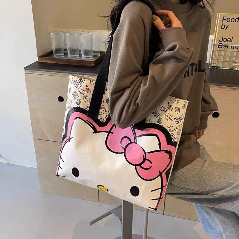 Product Introduction of Túi Vải Bố, Thiết Kế Hello Kitty Dễ Thương, Dành Cho Nữ, Hàng Mới Về Năm 2024, Túi Đeo Vai Hello Kitty Hoạt Hình, Thích Hợp Đi Lại, Túi Tote Đeo Vai 1