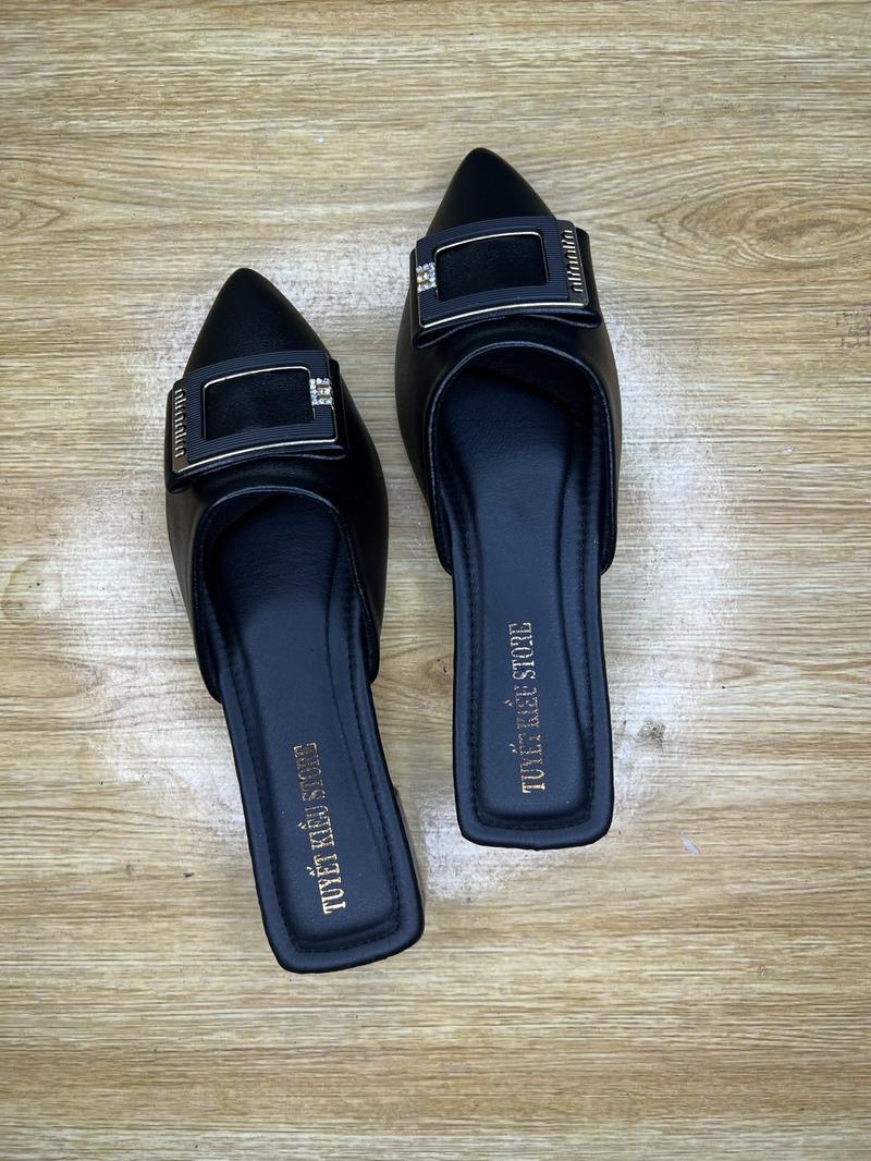 Product Introduction of TUYETKIEUSTORE Sục 3p đính đá điểm nhấn Nữ DéP Shoes Mũi nhọn Women GiàY 4