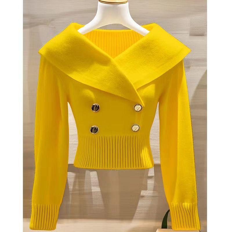 Product Introduction of Áo Len Cổ Bẻ Lớn Màu Trắng, Phong Cách Cổ Điển, Dành Cho Nữ, Thời Trang Và Phong Cách, Bó Sát Eo, Áo Len Bó Sát Thích Hợp Cho Mùa Thu Và Mùa Đông, Năm Phát Hành 2024 4