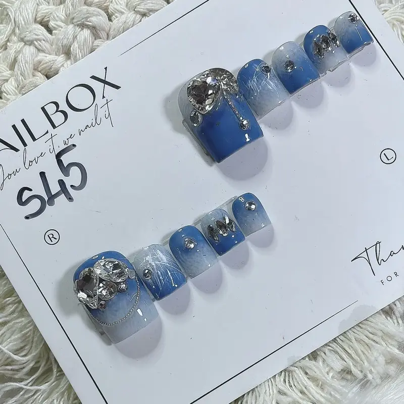 Nailbox chân mã S45 ombre thạch gạo và xanh đính đá siêu sáng Women Nữ 5