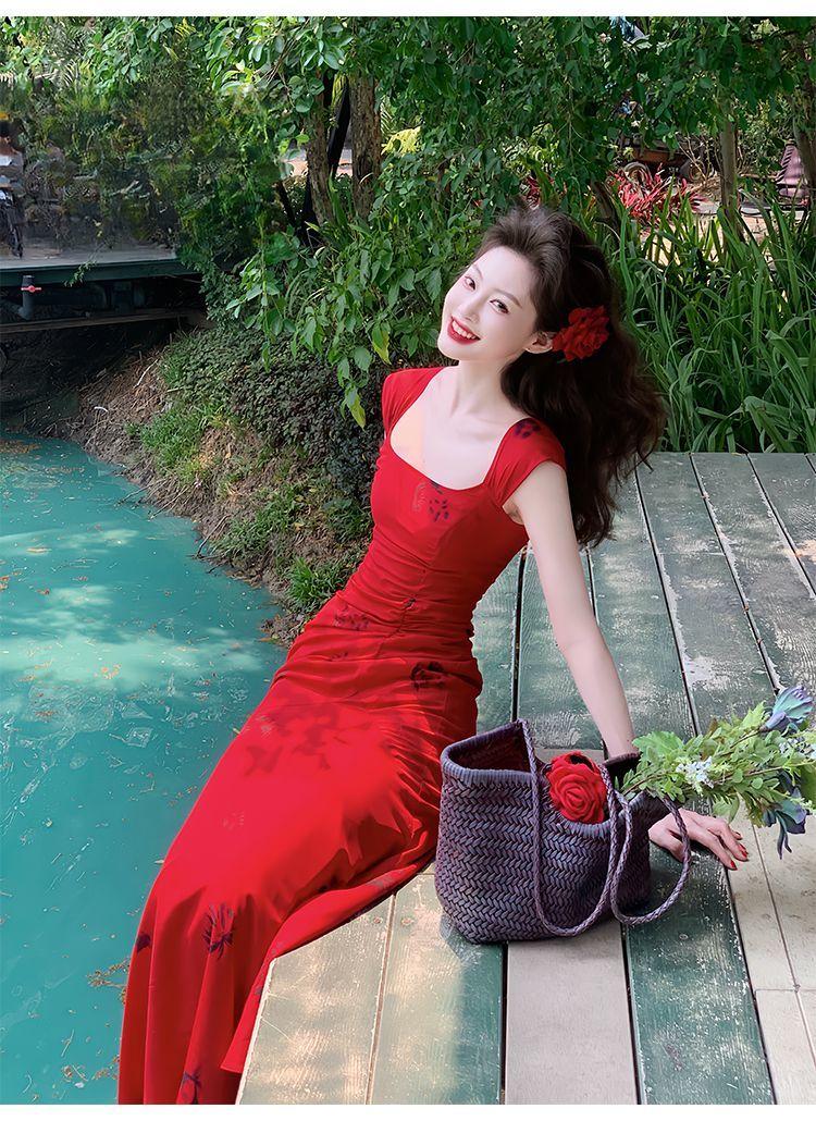Product Introduction of Váy Hai Dây Vest Cổ Vuông Màu Đỏ Pháp, Đĩa Xanh Ăn, Chiang Mai Hoa Hồng Đỏ, Váy Tiệc Trà Đuôi Cá, Váy Đi Kỳ Nghỉ Cho Nữ, Năm 2025 Dress Women 12