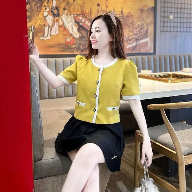 Ladies fashion Áo kiểu cộc tay viền cổ phối tròn nữ . Thời trang công sở , thiết kế trẻ trung Top Sơ Mi Shirt Màu Trắng Women Cổ Tròn 3