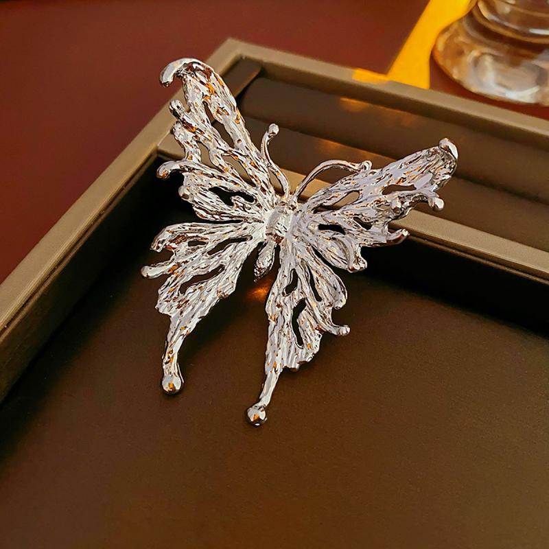 Product Introduction of Wrinkled butterfly opening ring for women, cool style, personalized metal index finger ring, niche high-end feel bracelet 10