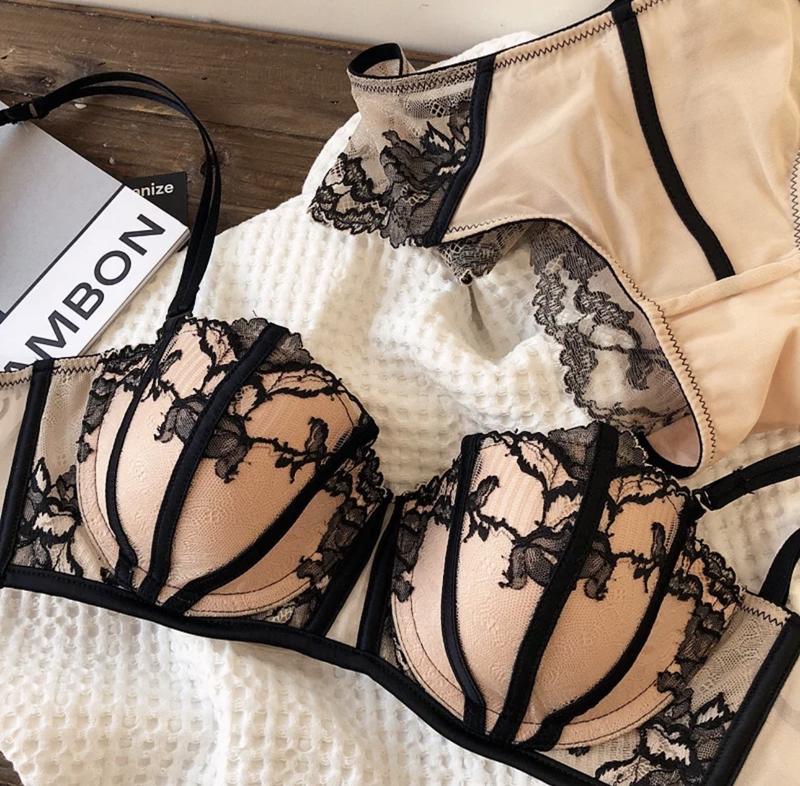 Product Introduction of Bra Set Lingerie Sexy 8010 7