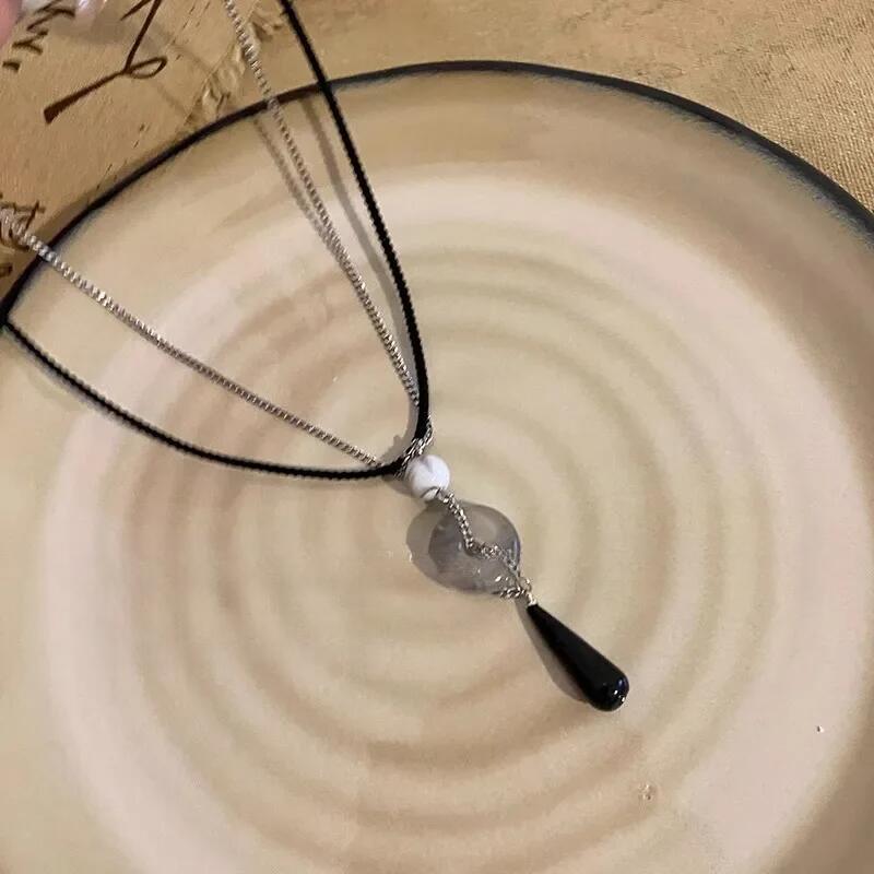 Product Introduction of Elegant Chinese Style Flat Anchor Bone Necklace Trendy Lightweight Versatile Sweatshirt Chain Natural Stone Pendant 5