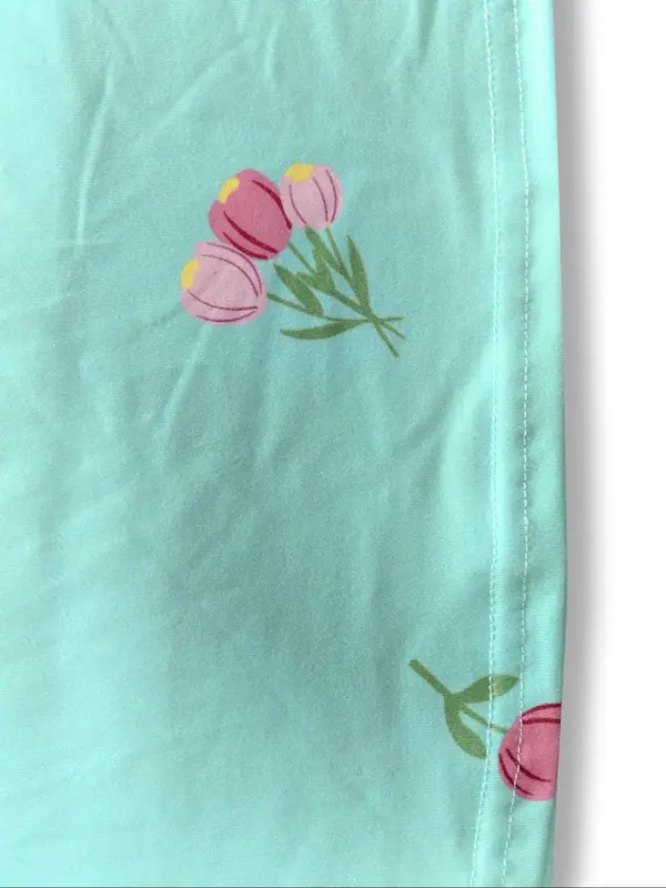 【Plus Size】 Floral Print Short Sleeve Tee & Ruffle Trim Shorts Pyjama Set, Pyjamas for Women, Round Neck T-shirt & Elastic Waist Shorts Pj Set, Women's Sleepwear for Spring & Fall, Women Nightwear, Lounge Set for Women, Pajama Sets Women, Pajamas 5