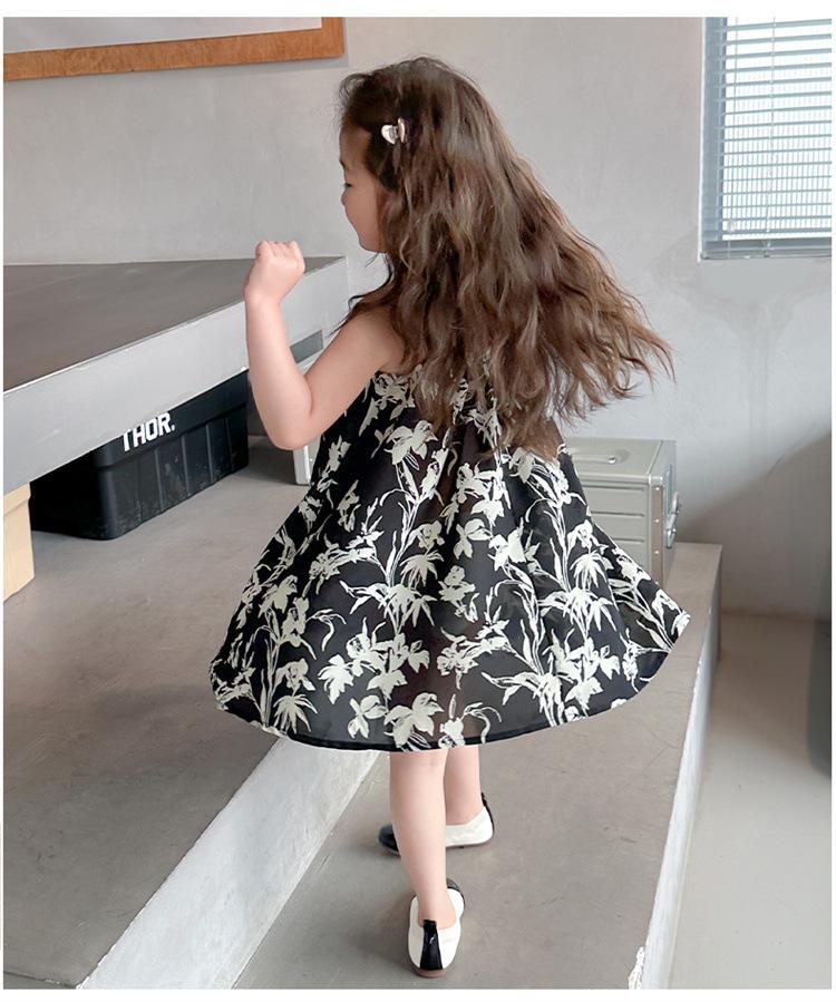 Product Introduction of Summer New Girls' Braces Skirt Floral Fashionable Temperament Children's Sleeveless Seaside Travel Versatile Skirt 4