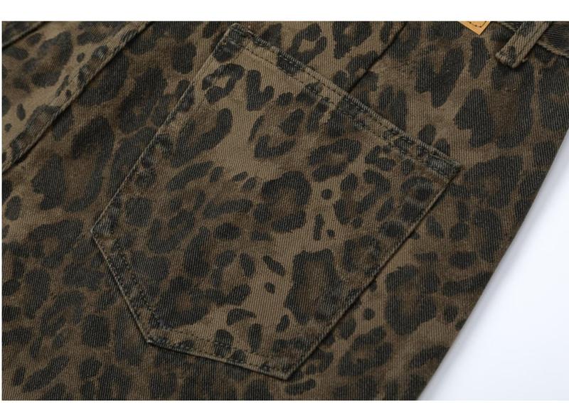 Product Introduction of 2025 New Vintage American Style Leopard Print Jeans - Loose Straight Leg Unisex Retro Pants | Trendy Casual Streetwear for Men & Women 20