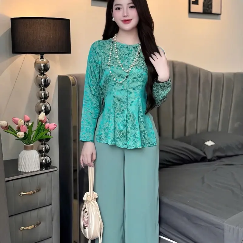 A01 - BỘ BÀ BA GẤM CỔ TRÒN CÚC BỌC TAY DÀI - 5CE 5