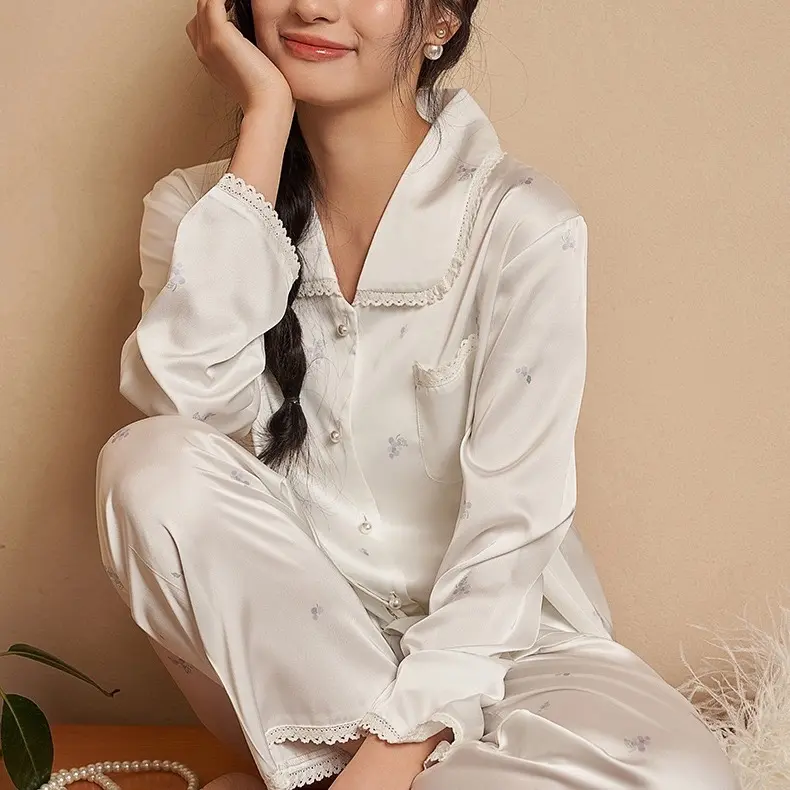 Pyjama phi lụa QCCC bâu sen hoạ tiết hoa nhí nhỏ nhẹ nhàng- sang trọng-women-3 màu Áo WOMEN