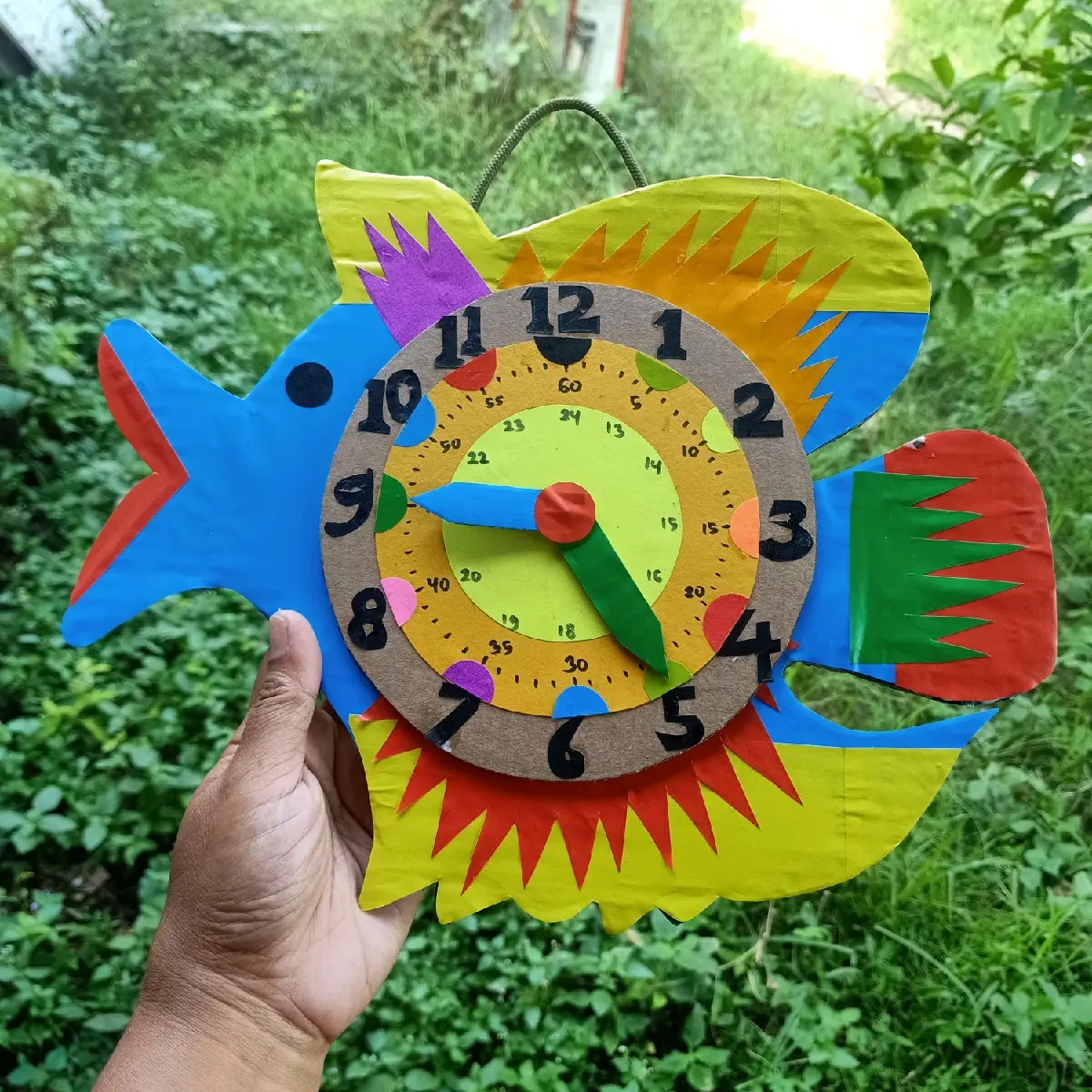 prakarya kardus jam dinding kardus
