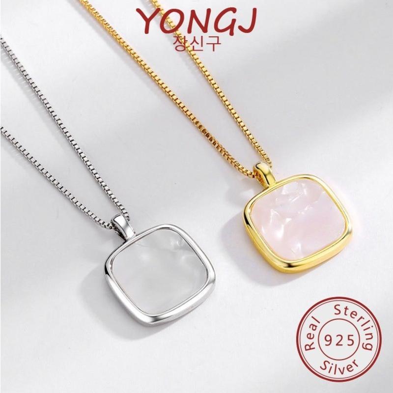 Product Introduction of New 925 Silver Simple Graceful Square Fritillary Necklace 17