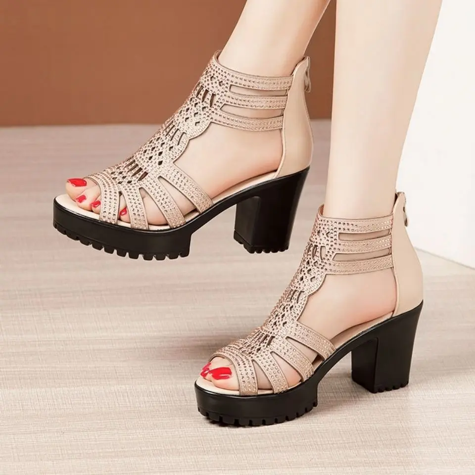 Dép Nữ, Nhẹ, Thoải Mái, Phong Cách Xuyên Biên Giới, Gót Chunky, Chống Trượt, Hở Mũi, Gót Cao Vừa, Kiểu La Mã, Giày Cao Cổ, Bốt Sandal Tăng Chiều Cao, Thích Hợp Cho Mẹ, Hàng Mới Về 2024
