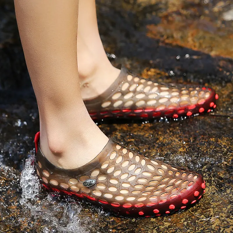 Men's large size beach shoes hole shoes couple size 36~45 summer outdoor fashion wading shoes sandals