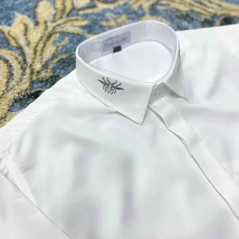 Áo sơ mi diorr thêu ong ở cổ, cotton không nhăn cao cấp 1