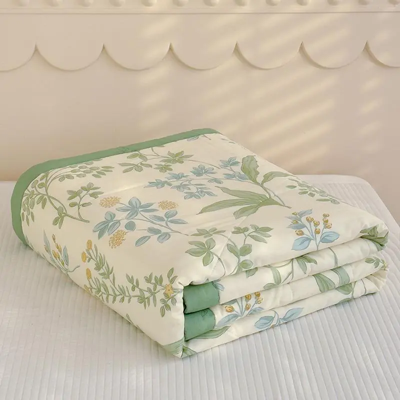Floral Print Summer Cooling Blanket, 1 Count Lightweight Soft Breathable Comforter, Moisture-Wicking Bedding Supplies for Home Bedroom Hotel 4