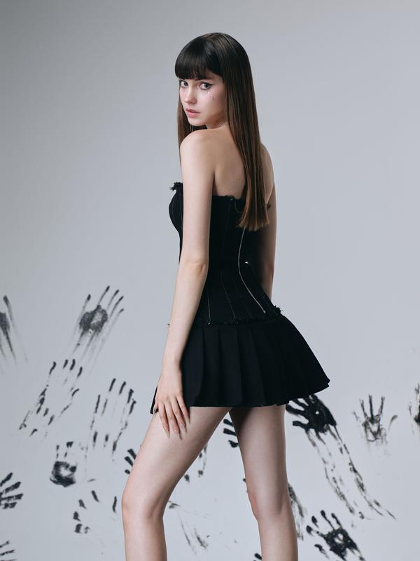 Áo corset jean thiết kế Chocoo Blanie Corset với chi tiết cắt rã decoup và đường chỉ nổi tinh tế, hiện đại, cá tính Nữ Top 4