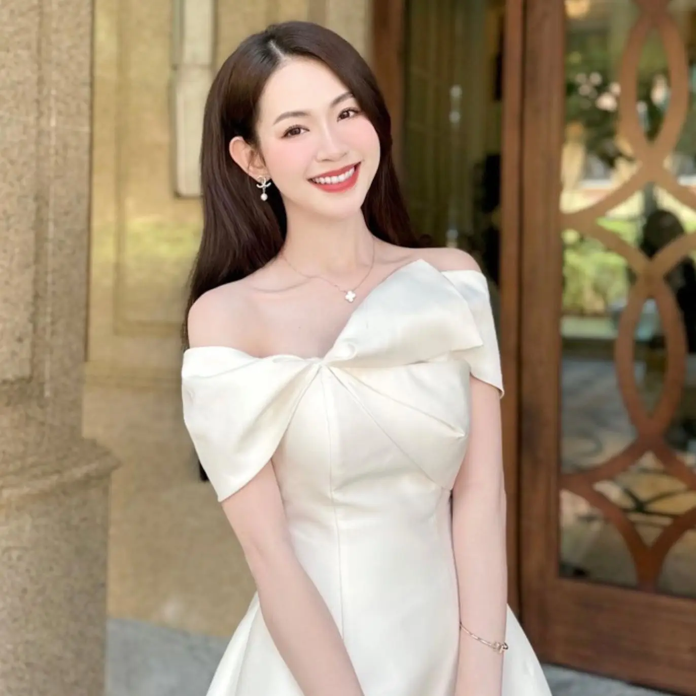LAVIEM - Váy trễ vai trắng kem Viola Dress