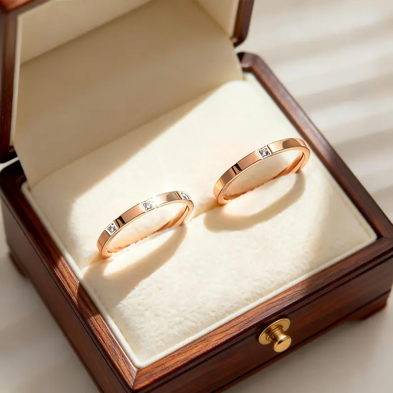 Cincin Titanium Tahan Pudar dengan Hiasan 1/3 Berlian, Sentuhan Mewah Minimalis untuk Setiap Hari