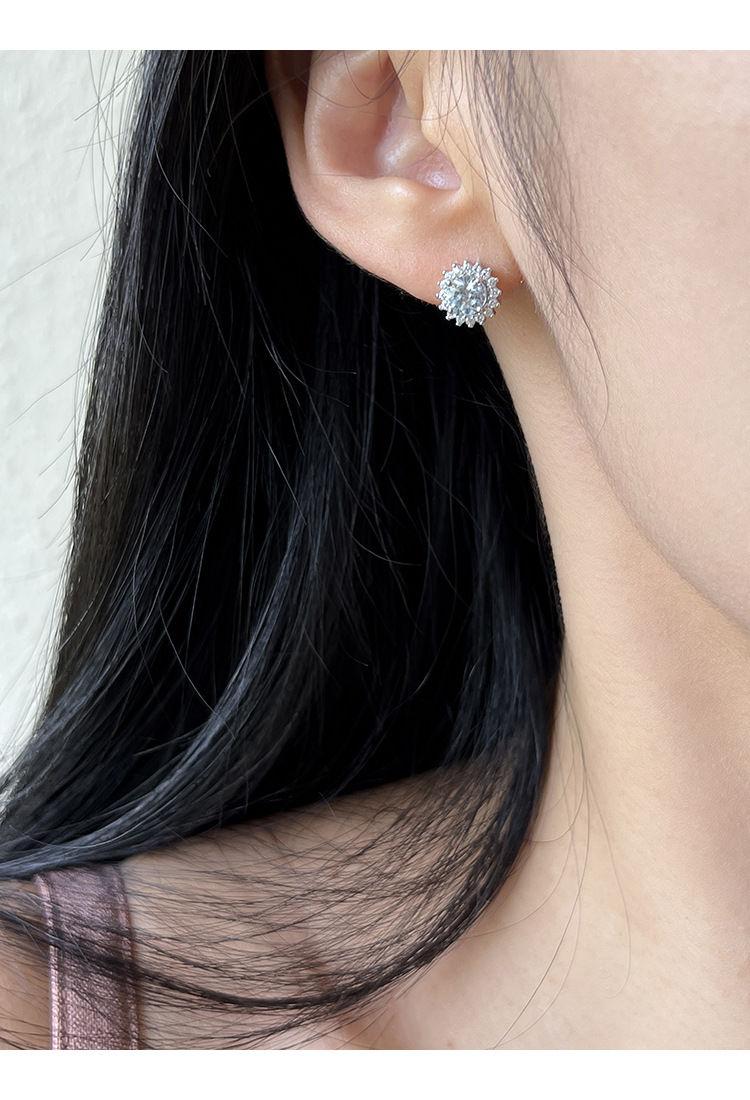 Product Introduction of Summer Fresh High Imitation Olivine Topaz Sterling Silver Needle Dopamine Stud Earrings Special-Interest Design High Sense Earrings Gift 3