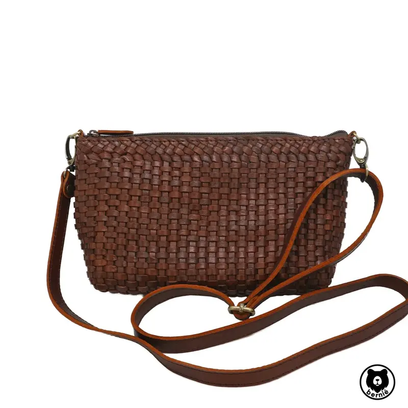 Tas Kulit Selempang Wanita Bernie Leather Gita Brown 1